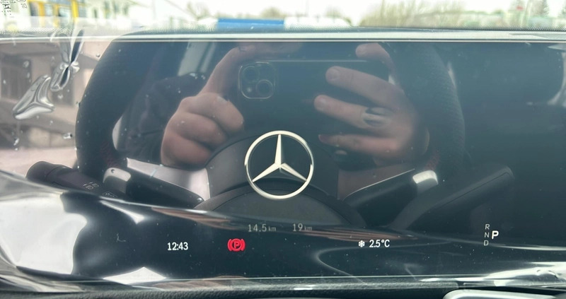 Mercedes-Benz GLB cena 242299 przebieg: 10000, rok produkcji 2023 z Czempiń małe 154
